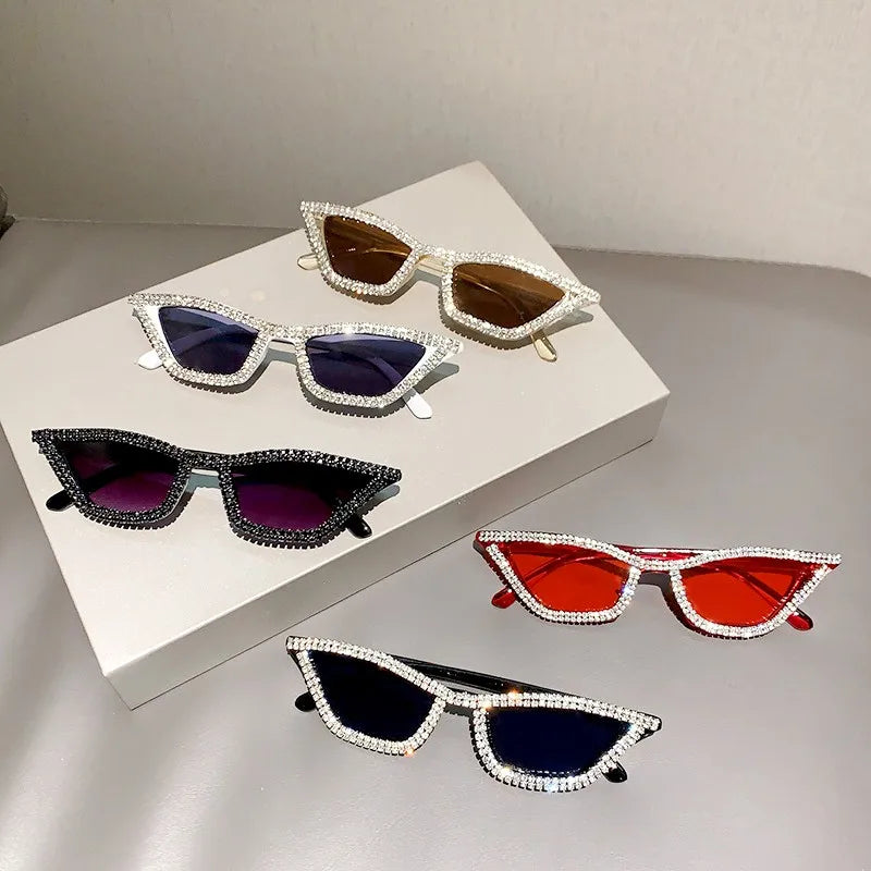 KLASSNUM Luxury Cat Eye Sunglasses Women Men Fashion Diamond Triangle Brand Designer Glitter Sun Glasses UV400 Shades Eyeglasses