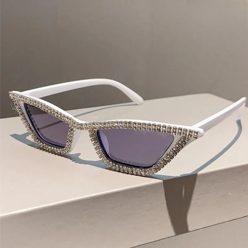 KLASSNUM Luxury Cat Eye Sunglasses Women Men Fashion Diamond Triangle Brand Designer Glitter Sun Glasses UV400 Shades Eyeglasses