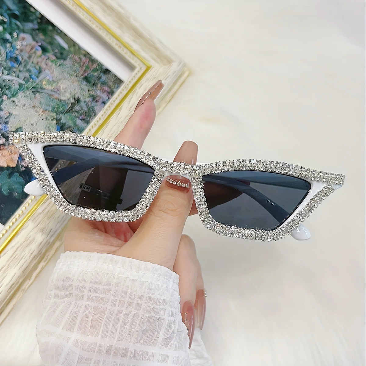 1 piece of women's sparkling rhinestone decorated fashionable glasses, Y2K style retro cat eye fashionable glasses
