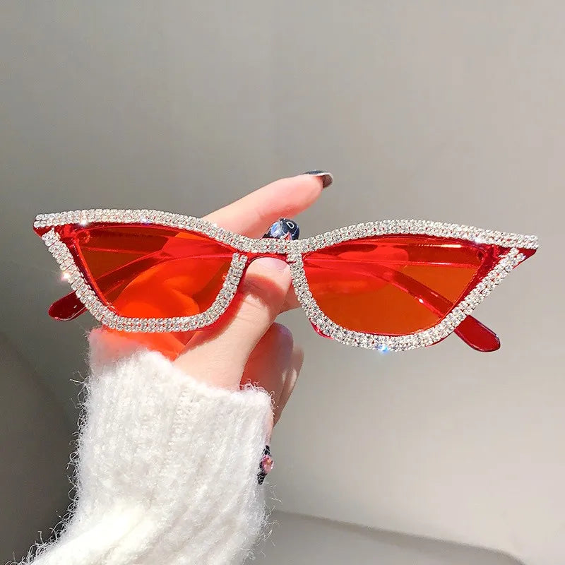 KLASSNUM Luxury Cat Eye Sunglasses Women Men Fashion Diamond Triangle Brand Designer Glitter Sun Glasses UV400 Shades Eyeglasses