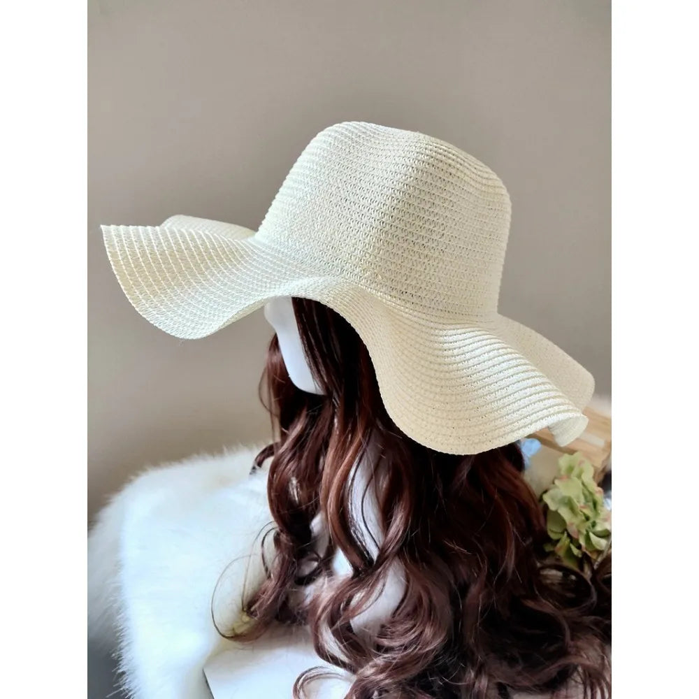 1 Women's Summer Wave Edge Straw Hat - Breathable Hat, Non Elastic, Ideal for Outdoor Holiday Travel and Giving Gifts