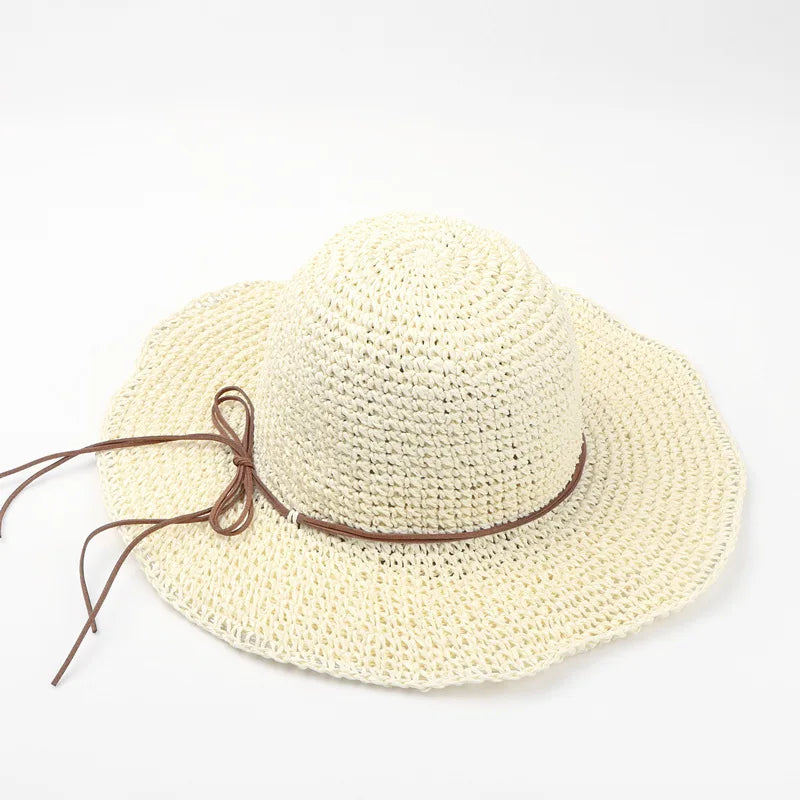 Women's summer beach hat with UV protection and sun protection, woven with large cloth and grass for sun protection